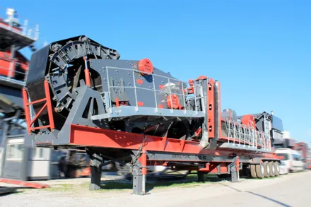General 944 Mobile Crusher
