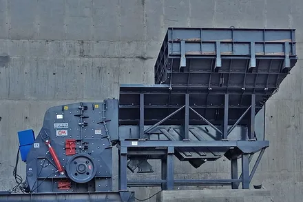 Vibrating Rock Feeder