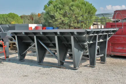 Vibrating Rock Feeder