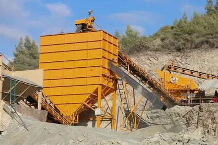 Vibrating Sand Feeder